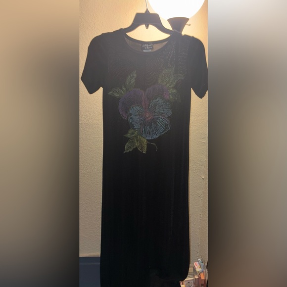 LAST CHANCE Vintage short sleeve Bodycon dress maxi length, Size: Medium/Large - Picture 5 of 7